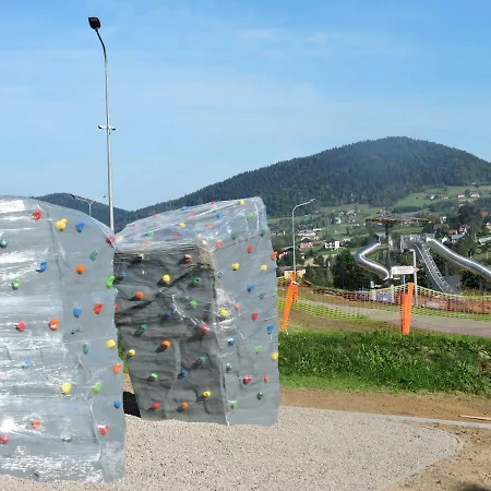 Centrum Sportow Zimowych 度假村 *